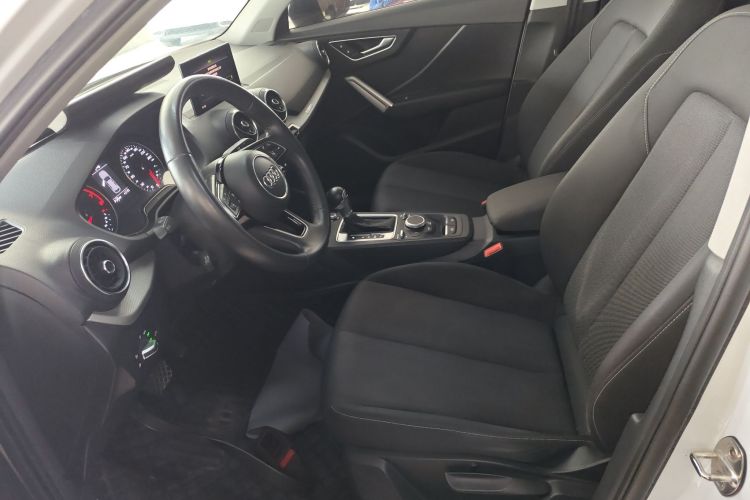 奥迪Q2L 2020款 35 TFSI 进取动感型局部细节19