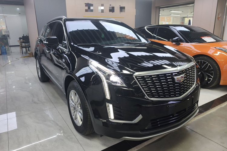 凯迪拉克XT5 2022款 2.0T 两驱豪华型车身外观3