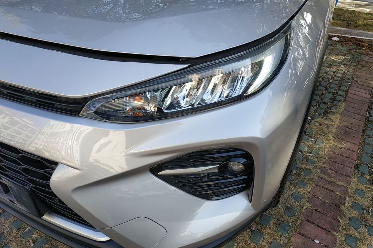 丰田 威兰达 2020款 双擎 2.5L E-CVT两驱豪华版局部细节36