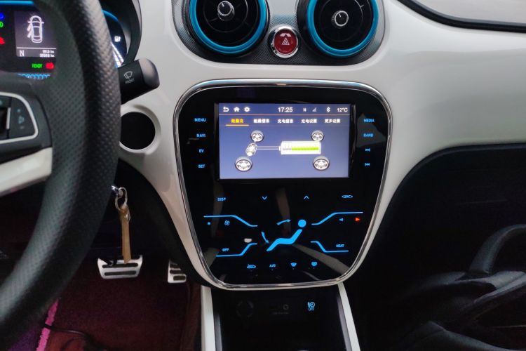 江汽集团 江淮iEV7 2019款 iEV7L 豪华智能型中控内饰16