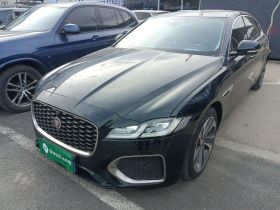 捷豹XFL 2022款 XFL 2.0T P200 两驱精英豪华版