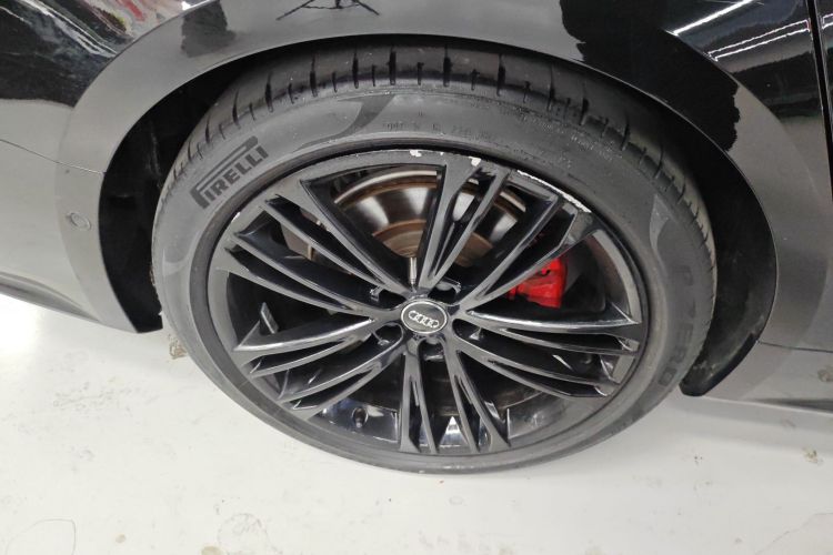 奥迪A7 2019款 55 TFSI quattro 动感型车身外观6006