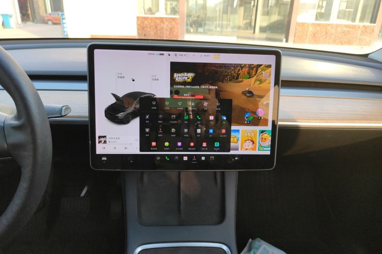 特斯拉 Model Y 2021款 长续航全轮驱动版中控内饰16