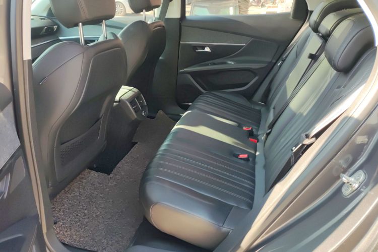 标致4008 2017款 380THP 豪华版中控内饰7004