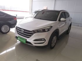 现代 途胜 2015款 1.6T 双离合两驱智能型