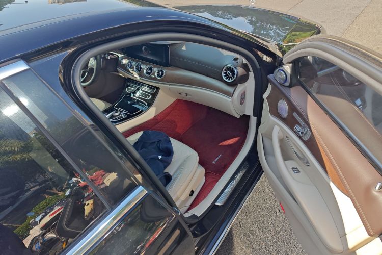 奔驰E级 2017款 E 300 L 豪华型局部细节9005