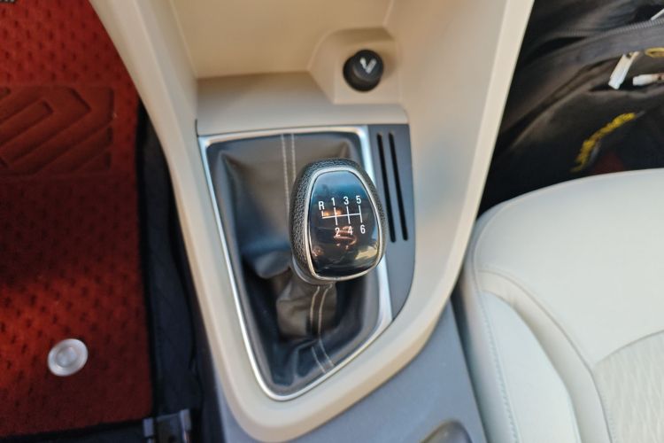 别克 英朗 2018款 15T 手动进取型 国V中控内饰18