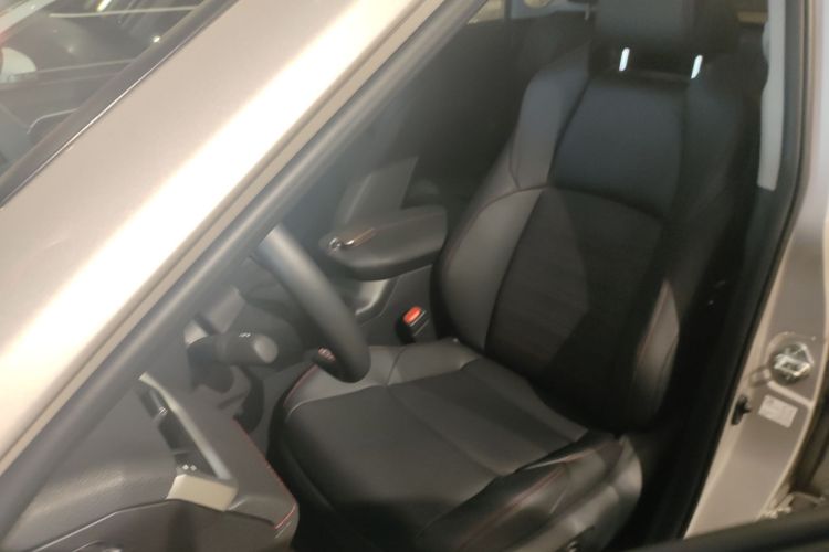 丰田 威兰达新能源 2023款 高性能版 2.5L 两驱劲擎版中控内饰19