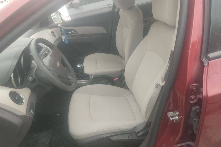 雪佛兰 科鲁兹 2015款 1.5L 经典 SL MT中控内饰19