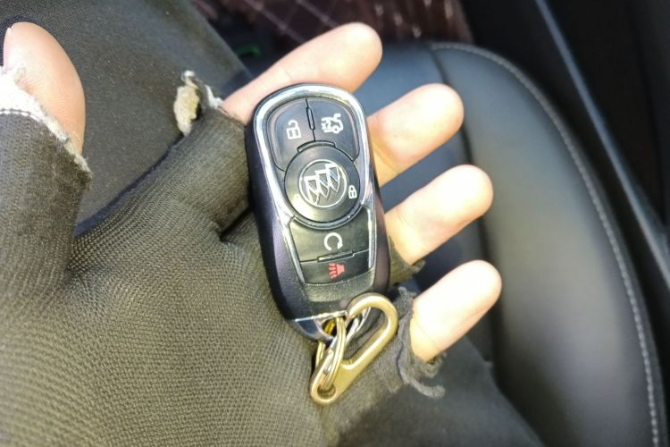 别克 君越 2020款 652T 豪华型中控内饰11