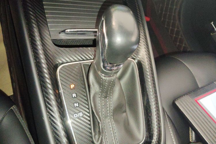 荣威i5 2019款 20T 自动4G互联超能旗舰版中控内饰18