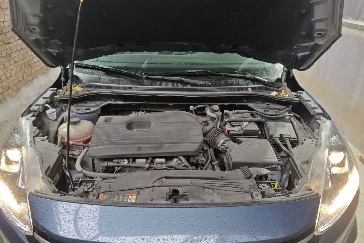 福特 锐际 2020款 EcoBoost 245 两驱悠享款机舱底盘24