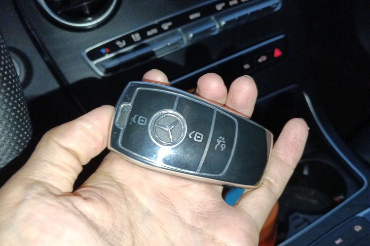 奔驰C级 2020款 C 260 L 运动版中控内饰7001