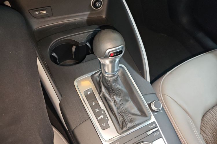 奥迪A3 2020款 Limousine 35 TFSI 时尚型 国VI中控内饰18