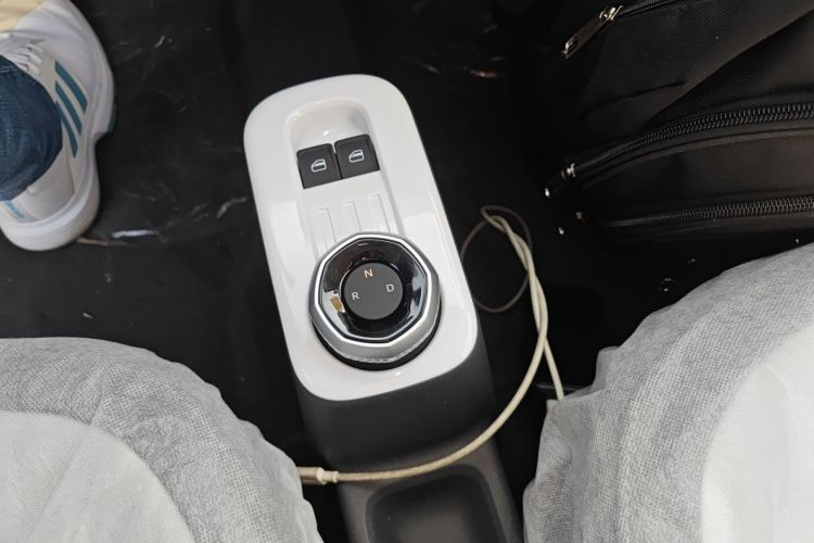 吉利银河 熊猫 2025款 210km 元气熊中控内饰18