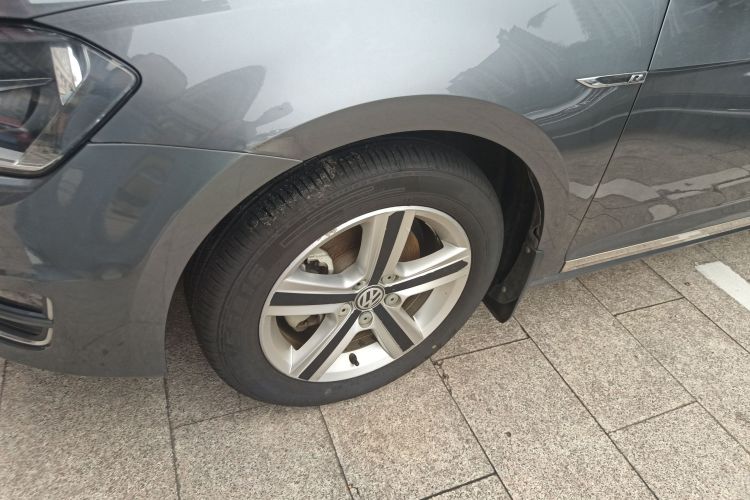 大众 高尔夫 2014款 1.4TSI 自动舒适型车身外观35