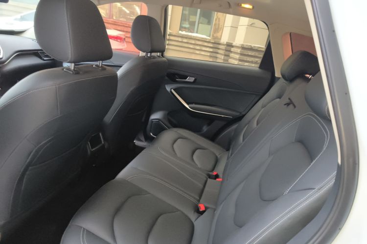 一汽 森雅R9 2018款 1.2T 自动豪华智尚型中控内饰21