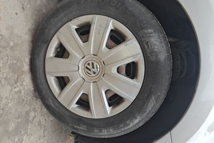 大众 Polo 2013款 1.4L 手动风尚版车身外观10