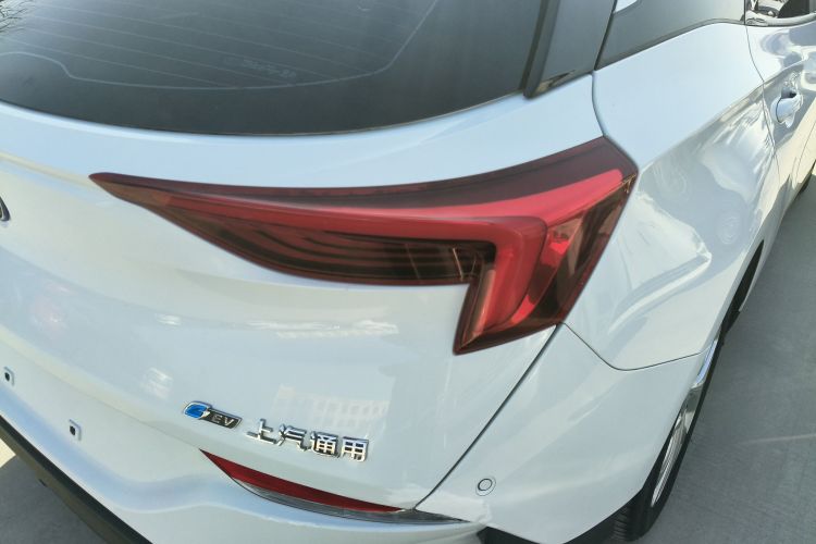 别克 微蓝6 2023款 430km 出行版车身外观6006