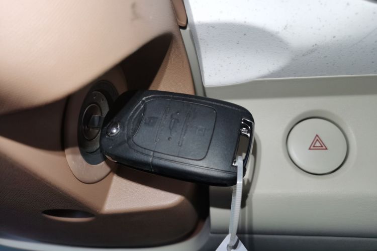 五菱汽车 宏光MINIEV 2024款 第三代 215km 青春版中控内饰11