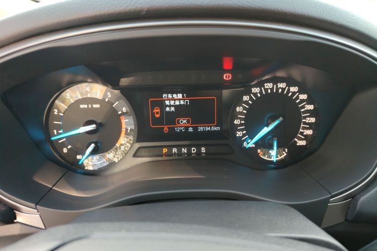 福特 蒙迪欧 2020款 EcoBoost 180 时尚型中控内饰14