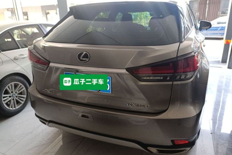 雷克萨斯RX 2020款 改款 300 两驱舒适版车身外观6