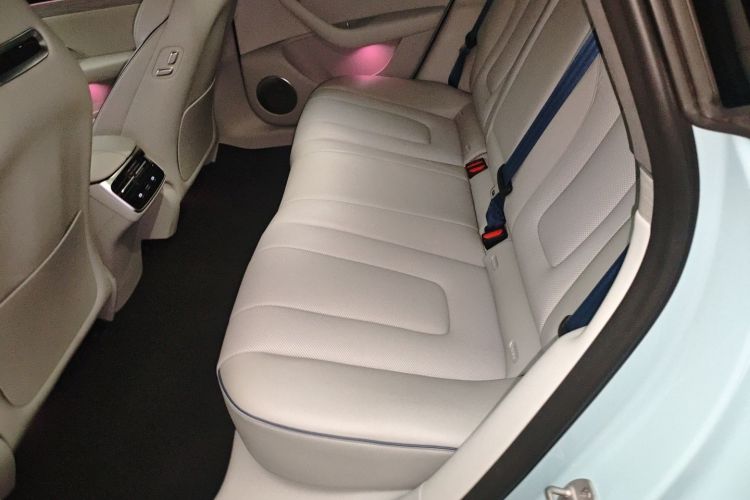 鸿蒙智行 智界S7 2025款 703km Ultra运动版中控内饰7004