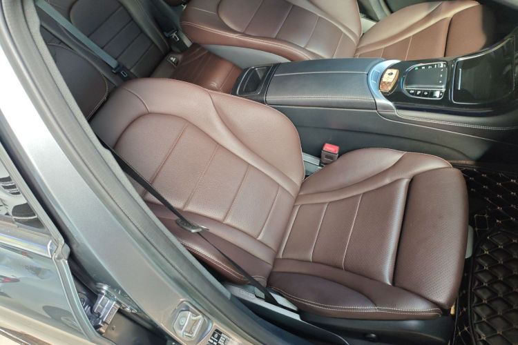 奔驰GLC 2020款 改款 GLC 260 L 4MATIC 动感型局部细节41