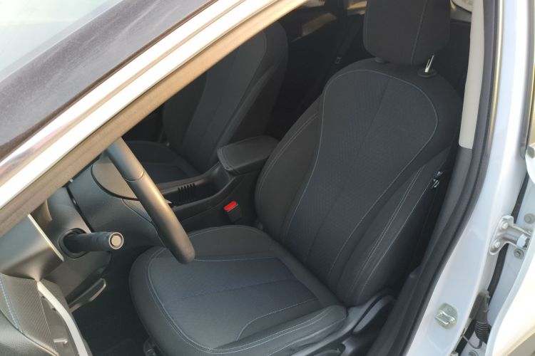 别克 昂科拉 2020款 20T CVT精英型中控内饰19