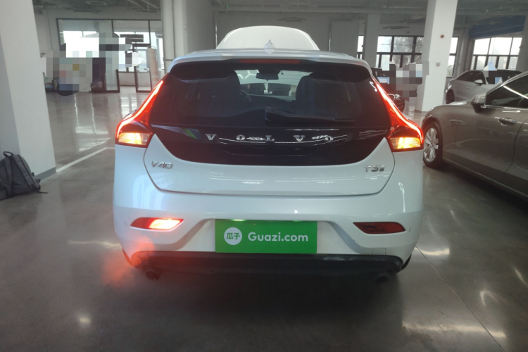 沃尔沃V40 2017款 T3 智雅版车身外观6