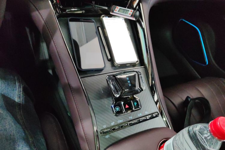 腾势Z9GT 2024款 1100四驱Ultra版中控内饰18