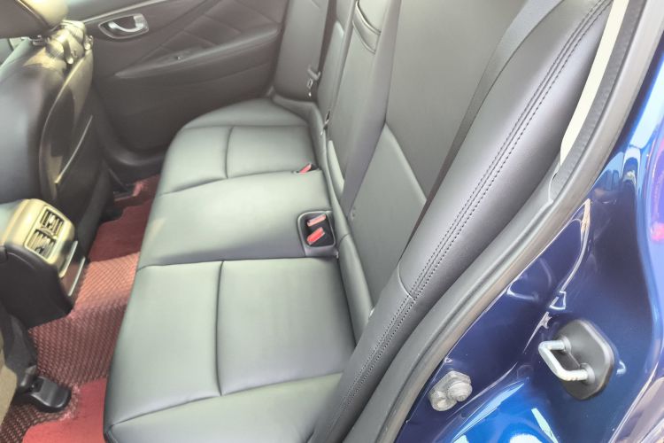 英菲尼迪Q50L 2016款 2.0T 舒适版中控内饰21