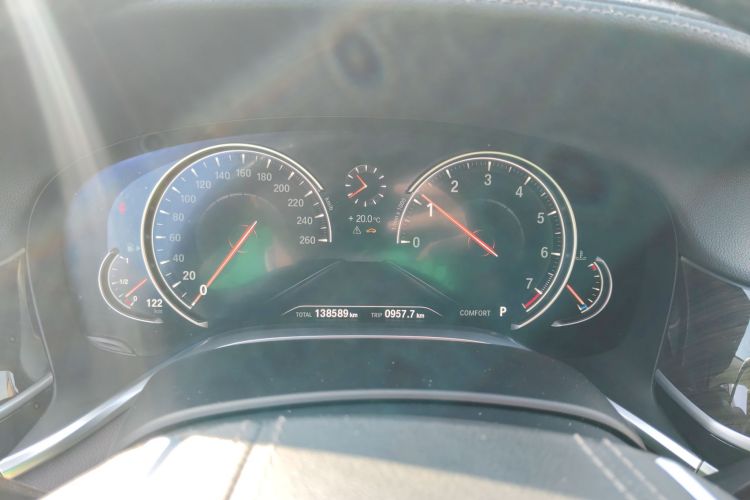 宝马7系 2017款 730Li 领先型局部细节14