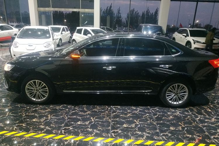 江汽集团 江淮iEVA60 2019款 旗舰型车身外观6003