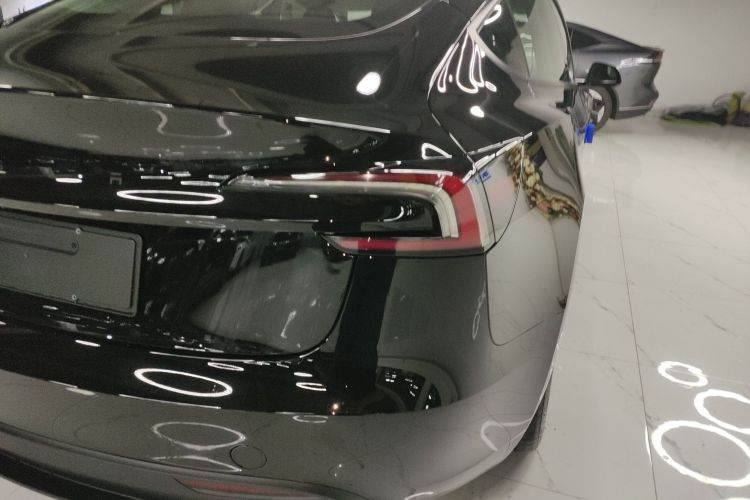 特斯拉 Model 3 2025款 改款 长续航全轮驱动版车身外观6006