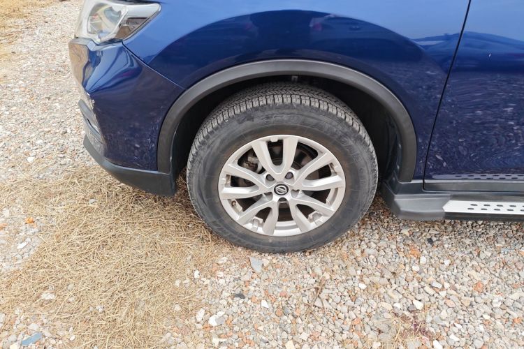 日产 奇骏 2017款 2.0L CVT舒适版 2WD车身外观6007