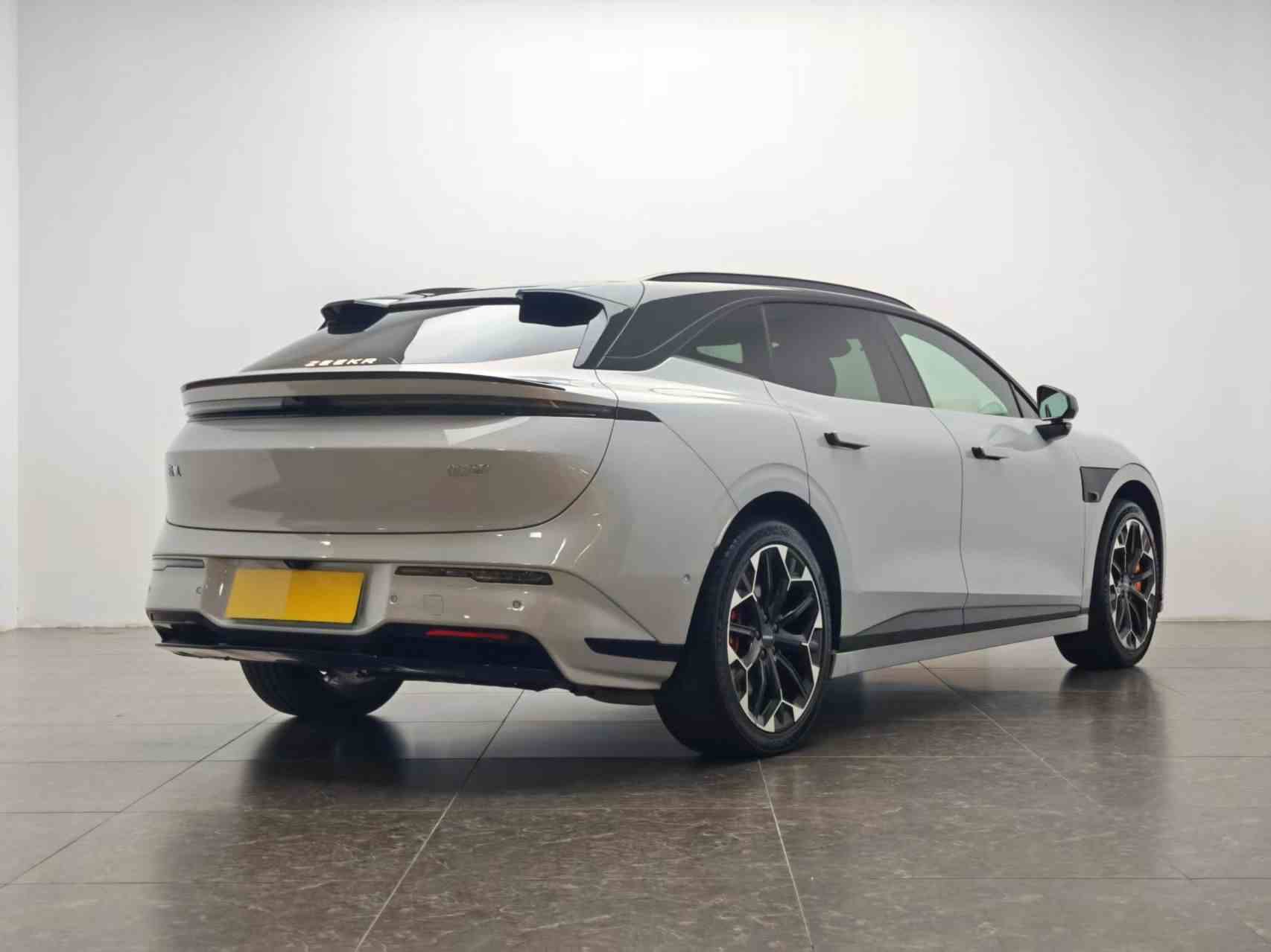 极氪007GT 2025款 四驱智驾版 75kWh(5)