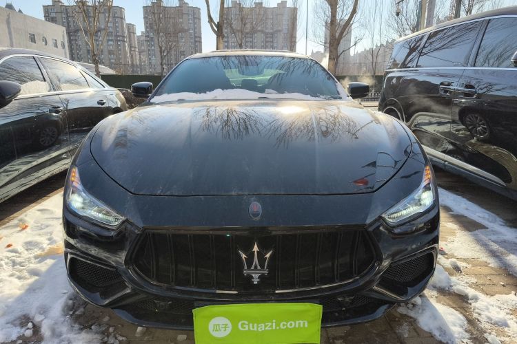 玛莎拉蒂 Ghibli 2017款 3.0T 标准版车身外观2