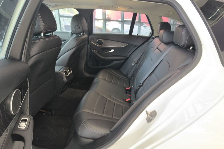 奔驰C级(进口) 2020款 改款 C 200 旅行轿车中控内饰21