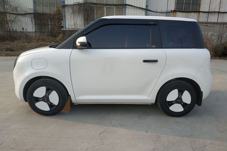 长安启源 长安Lumin 2023款 205km 香沁款车身外观4