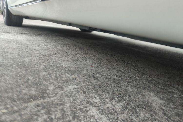 奔驰E级 2019款 E 300 L 时尚型局部细节9002