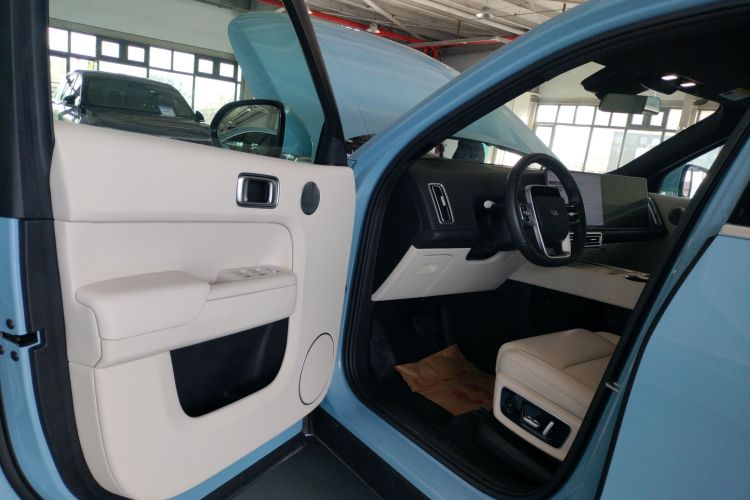 理想汽车 理想L8 2024款 Max中控内饰47