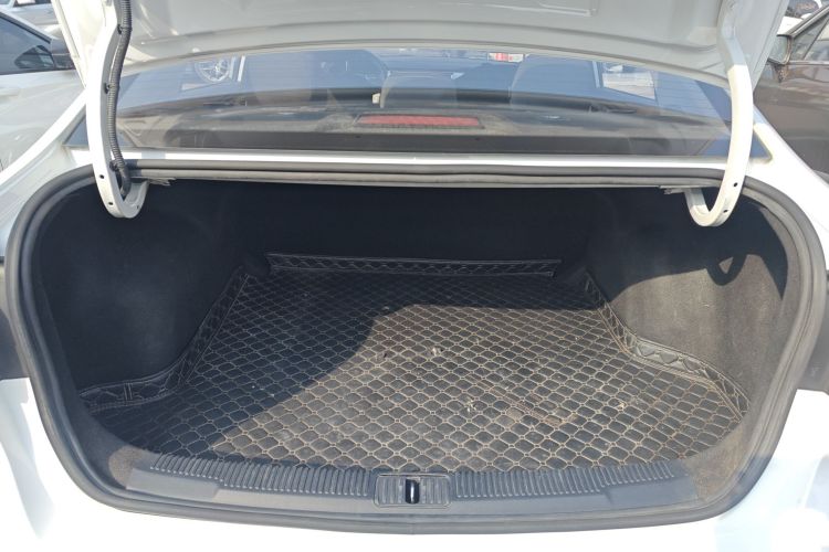 荣威i5 2020款 1.5L 手动4G互联领豪版局部细节23