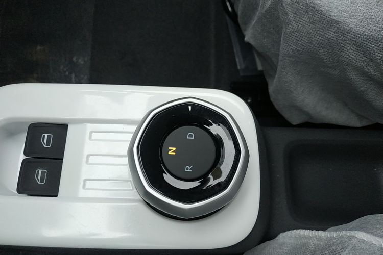 吉利银河 熊猫 2025款 210km 元气熊中控内饰18