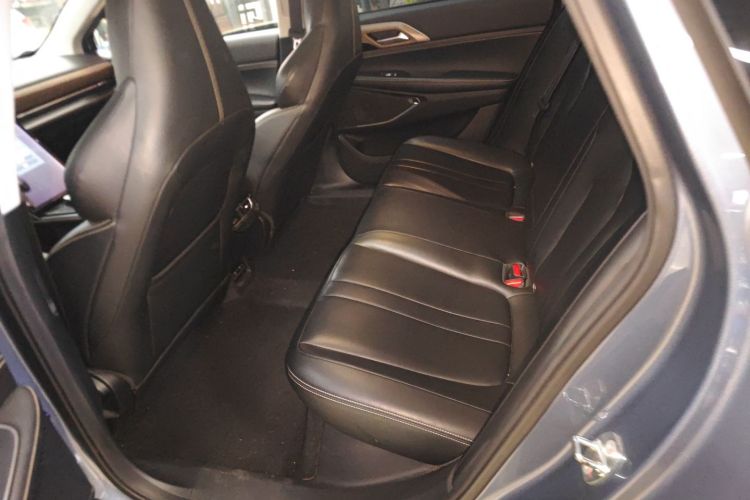 小鹏P5 2023款 智行版中控内饰7004