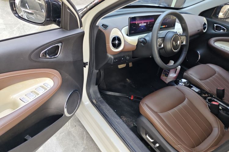 五菱汽车 五菱缤果 2023款 333km 灵犀互联+款中控内饰20