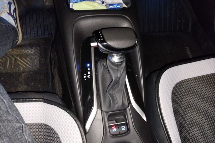 丰田 凌尚 2021款 2.0L 豪华版中控内饰18