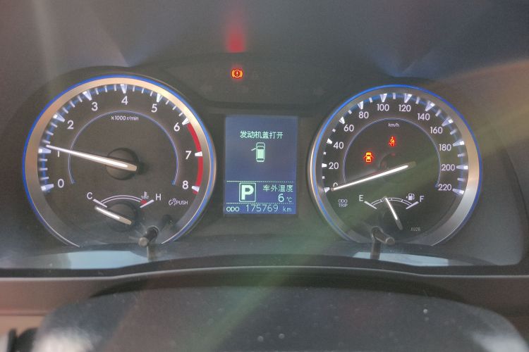 丰田 汉兰达 2015款 2.0T 四驱豪华版 7座中控内饰14