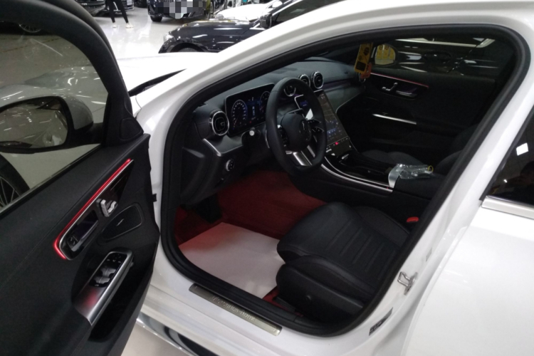 奔驰C级 2024款 C 200 L 运动版中控内饰19