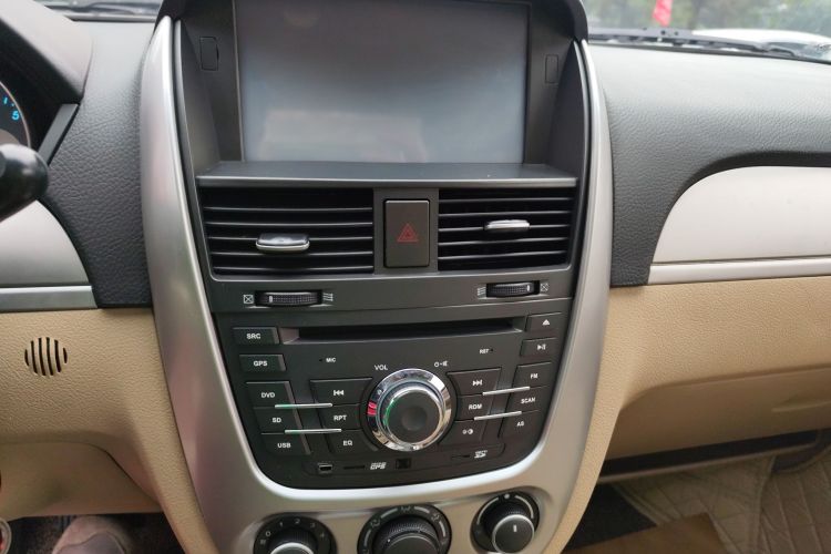 别克 凯越 2013款 1.5L 自动经典型中控内饰16